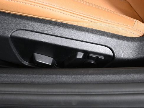 Used 2025 BMW Z4 M40i w/ Premium Package image 33