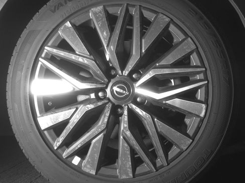Used 2025 Nissan Altima 2.5 SV FWD image 13
