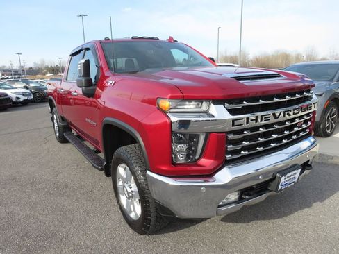 Used 2020 Chevrolet Silverado 2500 LTZ w/ LTZ Premium Package AWD/4WD image 3