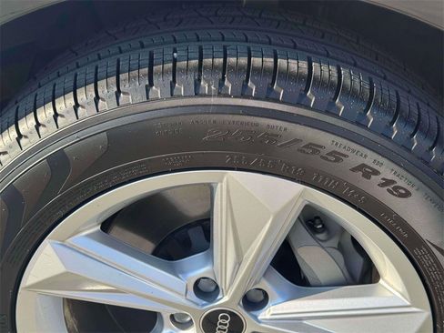 Used 2025 Audi Q7 3.0T Premium image 6