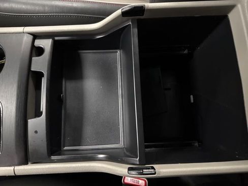 Used 2018 Kia Sedona LX w/ LX Essentials Premium Package image 41