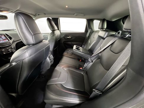 Used 2022 Jeep Cherokee Trailhawk w/ Premium Leather Package image 23