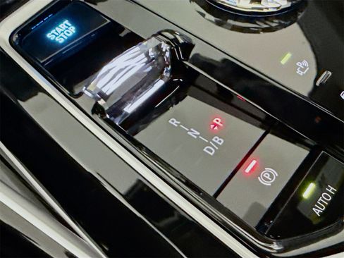 New 2026 BMW i7 eDrive50 w/ M Sport Package image 16