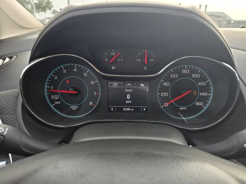 Used 2017 Chevrolet Cruze LS image 11