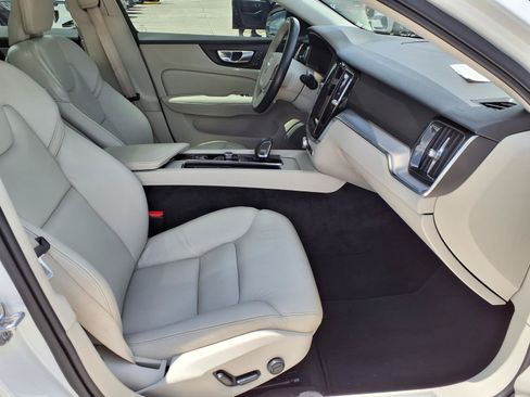 Certified 2024 Volvo S60 B5 Core w/ Climate Package FWD image 11