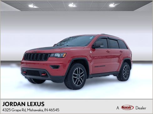 Used 2020 Jeep Grand Cherokee Trailhawk image 1