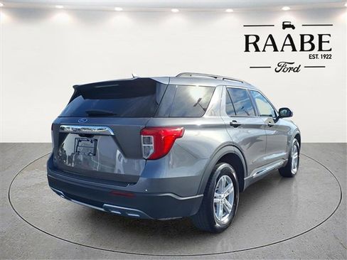 Used 2023 Ford Explorer XLT w/ Equipment Group 202A image 7