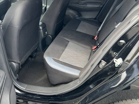 Used 2023 Nissan Versa SV w/ Trunk Package FWD image 9