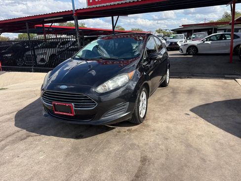 Used 2015 Ford Fiesta SE image 17