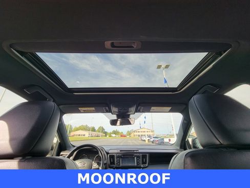 Used 2018 Toyota RAV4 SE w/ Power Extra Value Package image 15