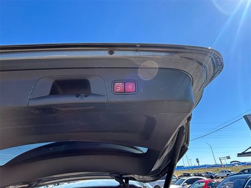 Used 2021 Mercedes-Benz GLS 580 4MATIC image 10