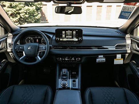 New 2025 Mitsubishi Outlander SEL Black Edition image 13