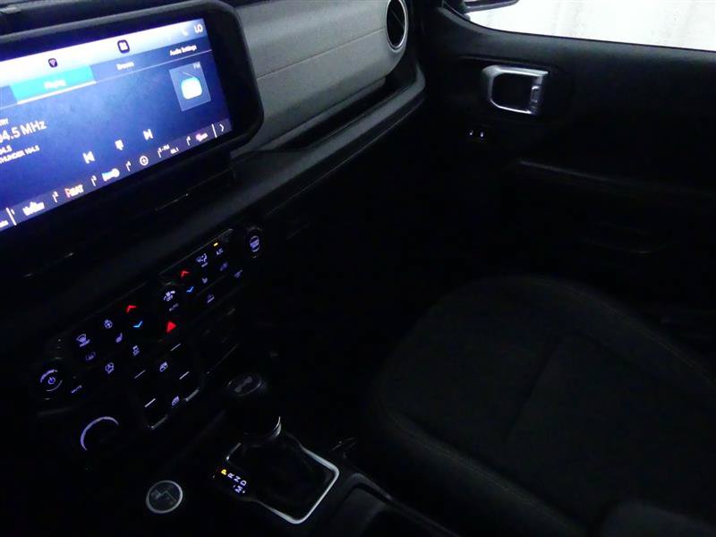 Used 2025 Jeep Wrangler Unlimited Sahara AWD/4WD image 14