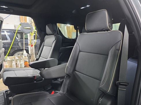 New 2026 GMC Yukon Elevation w/ Elevation Premium Package image 16