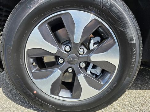 Used 2023 Jeep Grand Cherokee 4WD 4xe w/ Luxury Tech Group II image 4