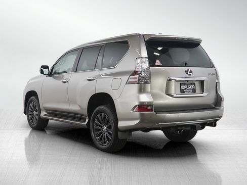 Used 2021 Lexus GX 460 Luxury w/ Accessory Package image 3