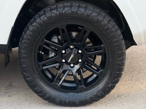 Used 2022 Toyota 4Runner TRD Off-Road image 10