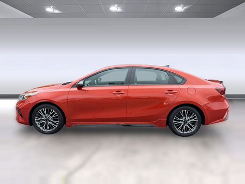 Used 2023 Kia Forte GT-Line w/ GT-Line Premium Package FWD image 2