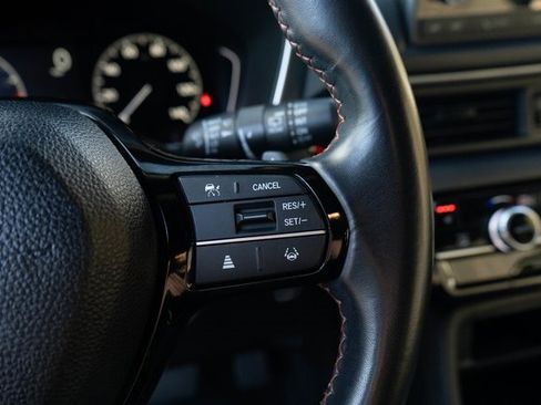 Certified 2024 Honda Pilot Sport image 23