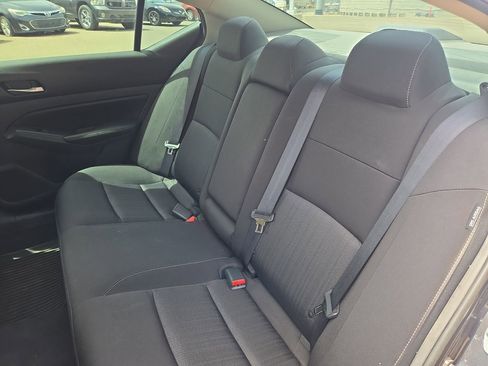 Used 2022 Nissan Altima 2.5 SV image 15