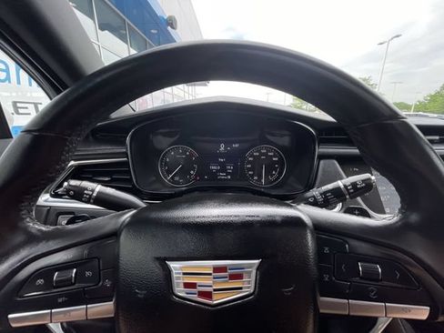 Certified 2024 Cadillac XT6 Luxury w/ LPO, Floor Liner Package AWD/4WD image 12