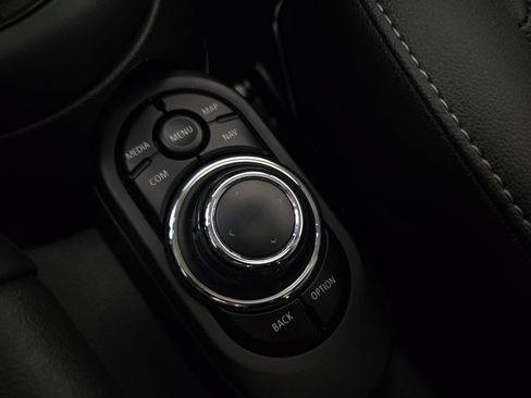 Used 2023 MINI Cooper 4-Door Hardtop FWD image 30