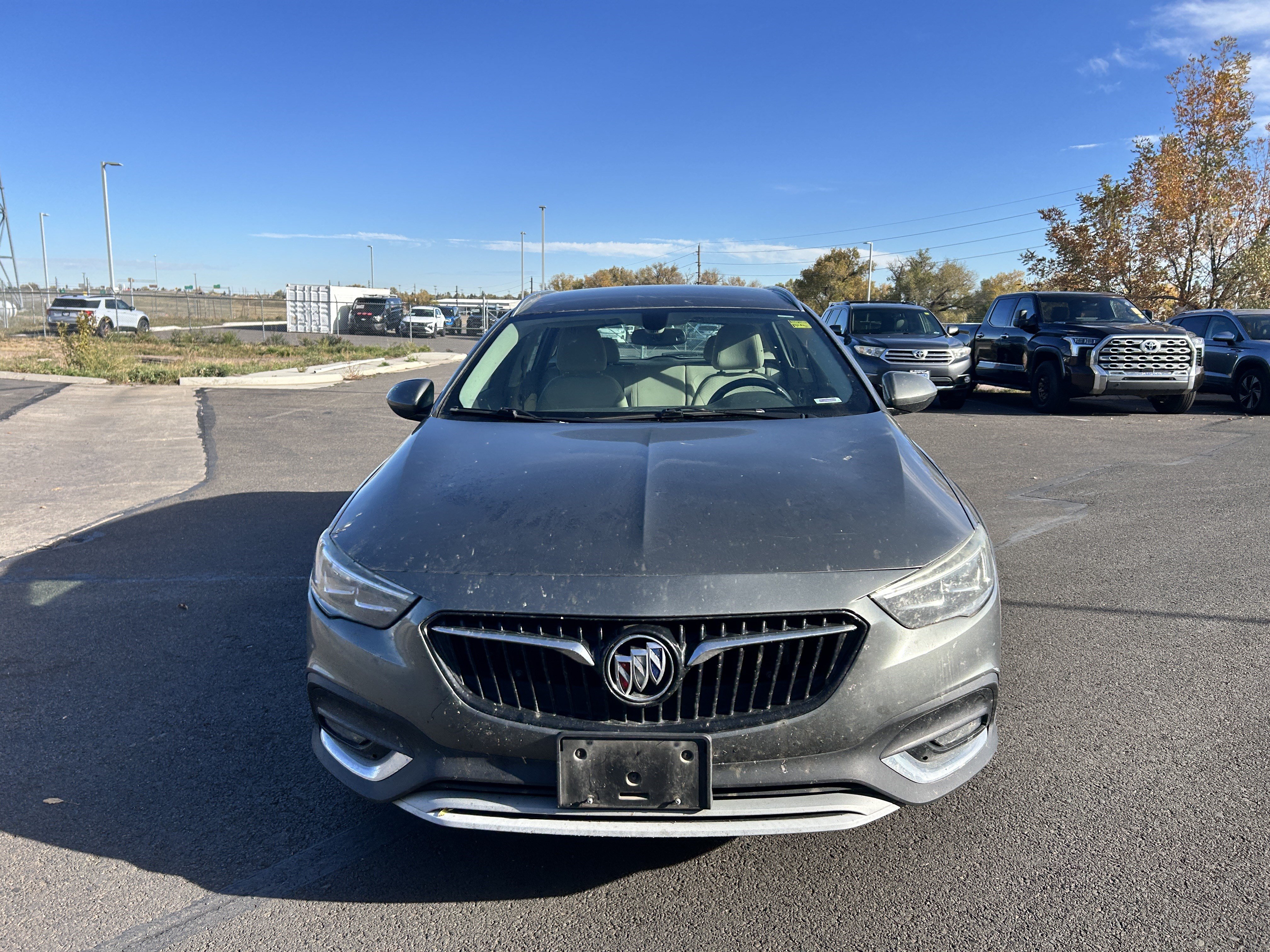 Used 2018 Buick Regal Preferred w/ Sights and Sounds Package AWD/4WD image 8