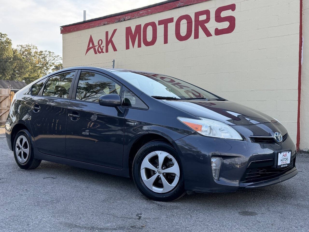 Used 2013 Toyota Prius Two FWD image 1