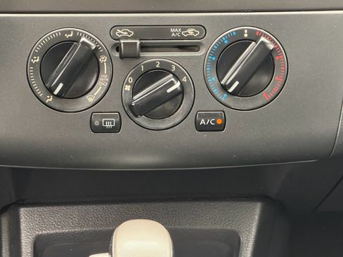 Used 2008 Nissan Versa Sedan w/ Convenience Pkg FWD image 11