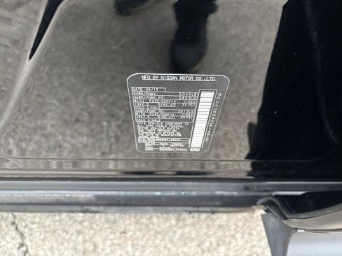 Certified 2019 INFINITI QX50 Luxe w/ Navigation Package image 30