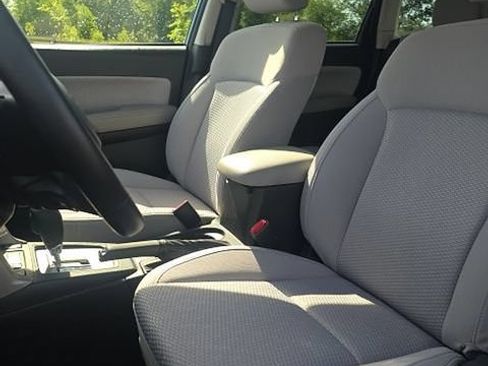 Used 2018 Subaru Forester 2.5i Premium AWD/4WD image 9
