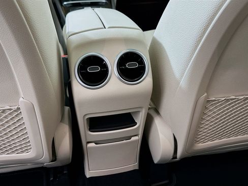 New 2026 Mercedes-Benz GLB 250 image 27