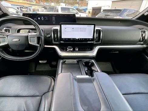 Used 2025 Ford Expedition Max Platinum w/ Stealth Performance Package image 20