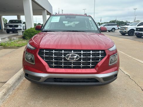 Used 2025 Hyundai Venue SEL FWD image 8