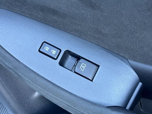 Used 2020 Nissan 370Z image 22