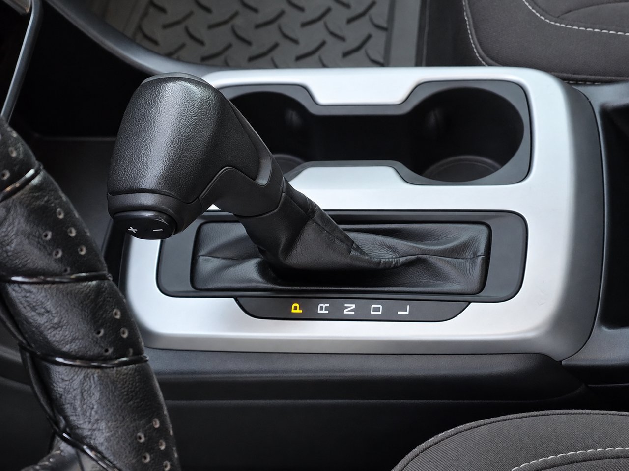 Used 2021 Chevrolet Colorado LT AWD/4WD image 17