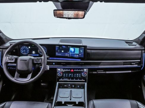 Used 2025 Hyundai Santa Fe Calligraphy image 18