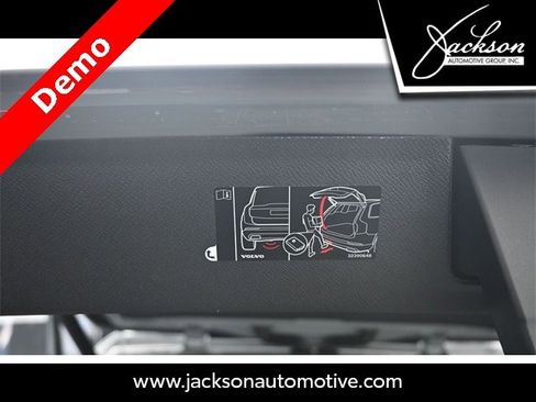 New 2025 Volvo XC90 B5 Core w/ Protection Package image 24