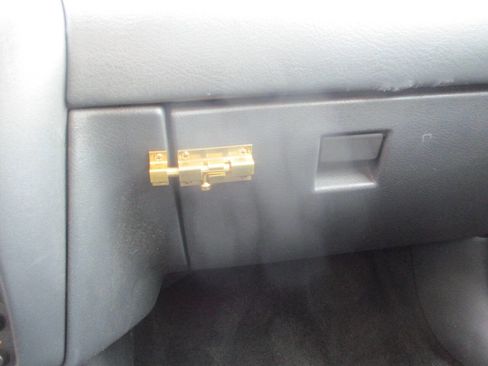 Used 2004 Chevrolet Cavalier LS image 7