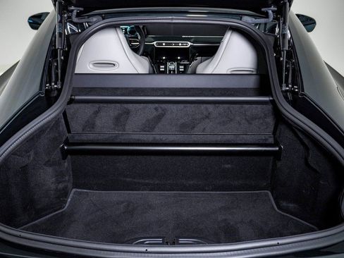 Used 2026 Aston Martin V8 Vantage Coupe image 33