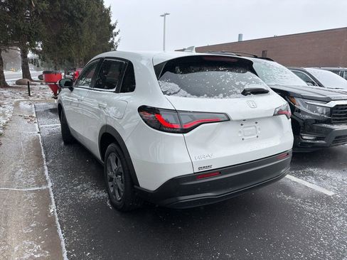 Used 2026 Honda HR-V LX image 2