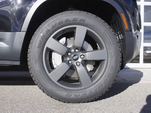 New 2025 Land Rover Defender 130 S image 32