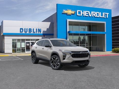 Used 2026 Chevrolet Trax ACTIV w/ Sunroof Package FWD image 1