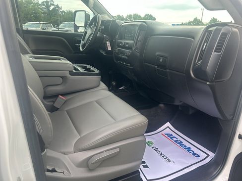 Used 2018 Chevrolet Silverado 2500 W/T w/ WT Convenience Package AWD/4WD image 15
