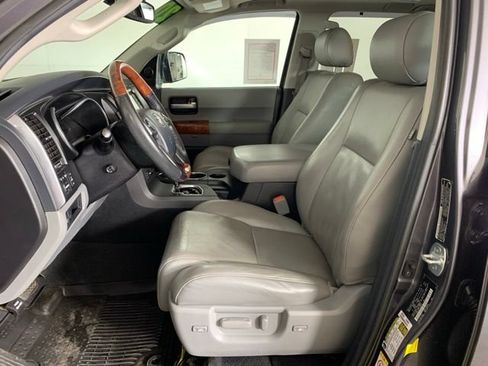 Used 2020 Toyota Sequoia Platinum AWD/4WD image 20