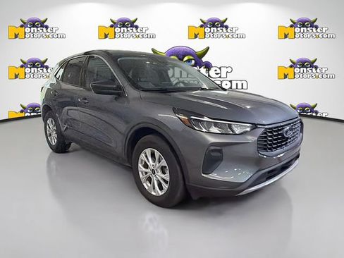 Used 2023 Ford Escape Active AWD/4WD image 3