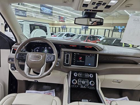 Used 2022 GMC Yukon Denali image 28