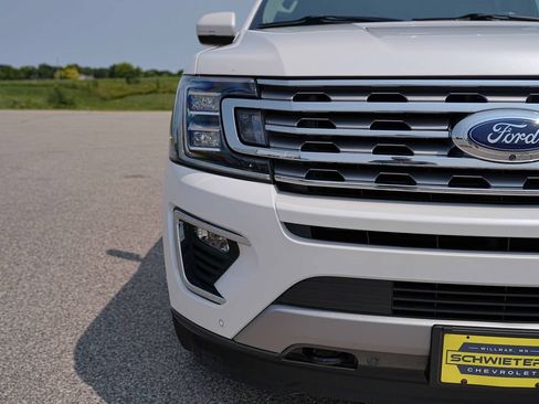 Used 2019 Ford Expedition Limited w/ Equipment Group 302A AWD/4WD image 3
