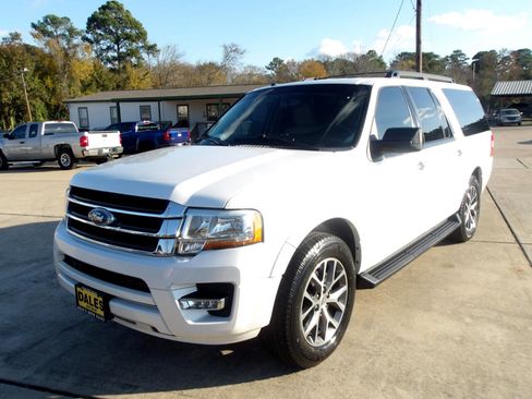 Used 2017 Ford Expedition EL XLT w/ Equipment Group 202A image 2