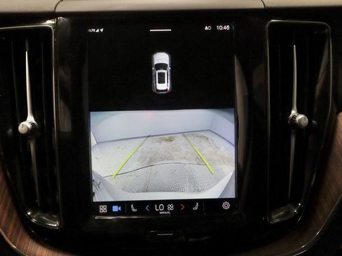 Used 2023 Volvo XC60 B5 Plus AWD/4WD image 2